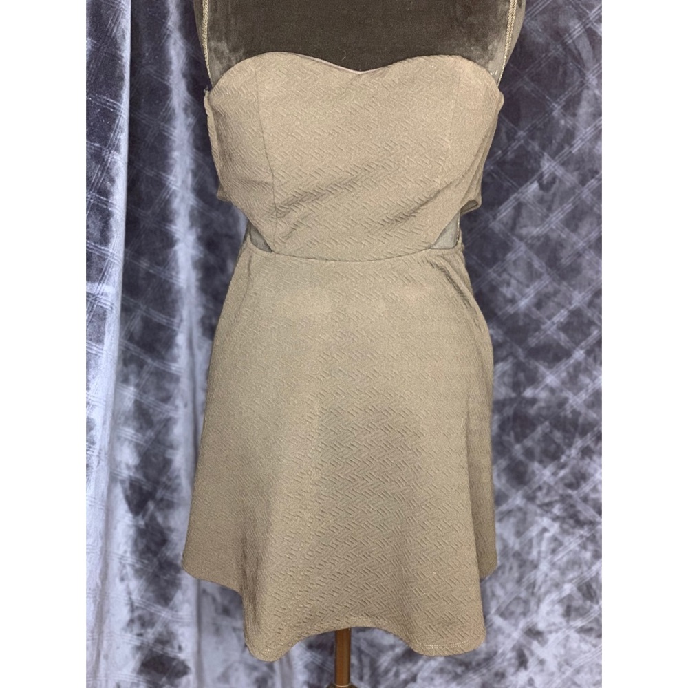 Strapless, side cut dress